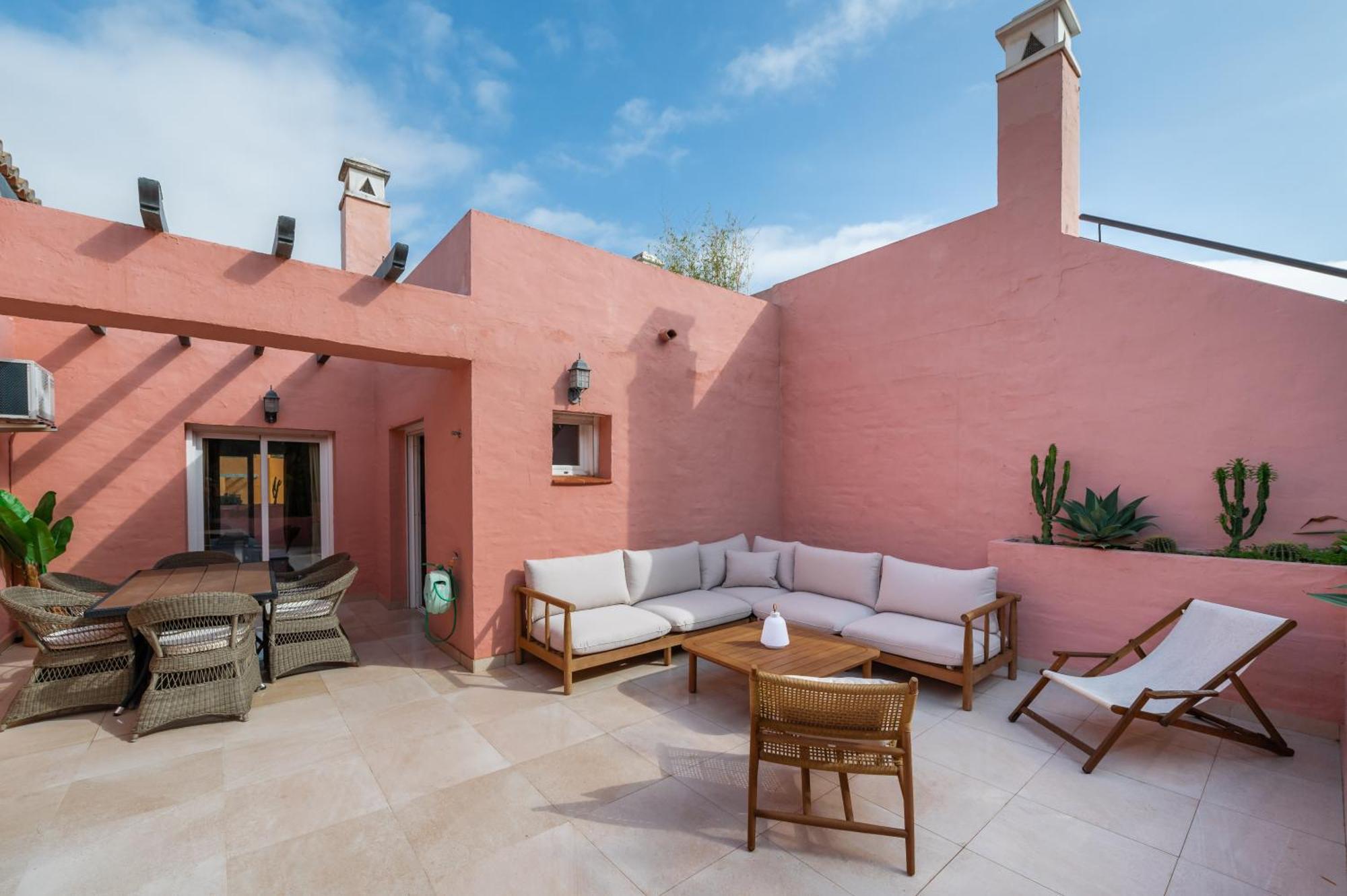 Fantastico Atico Duplex En Primera Linea De Golf Marbella