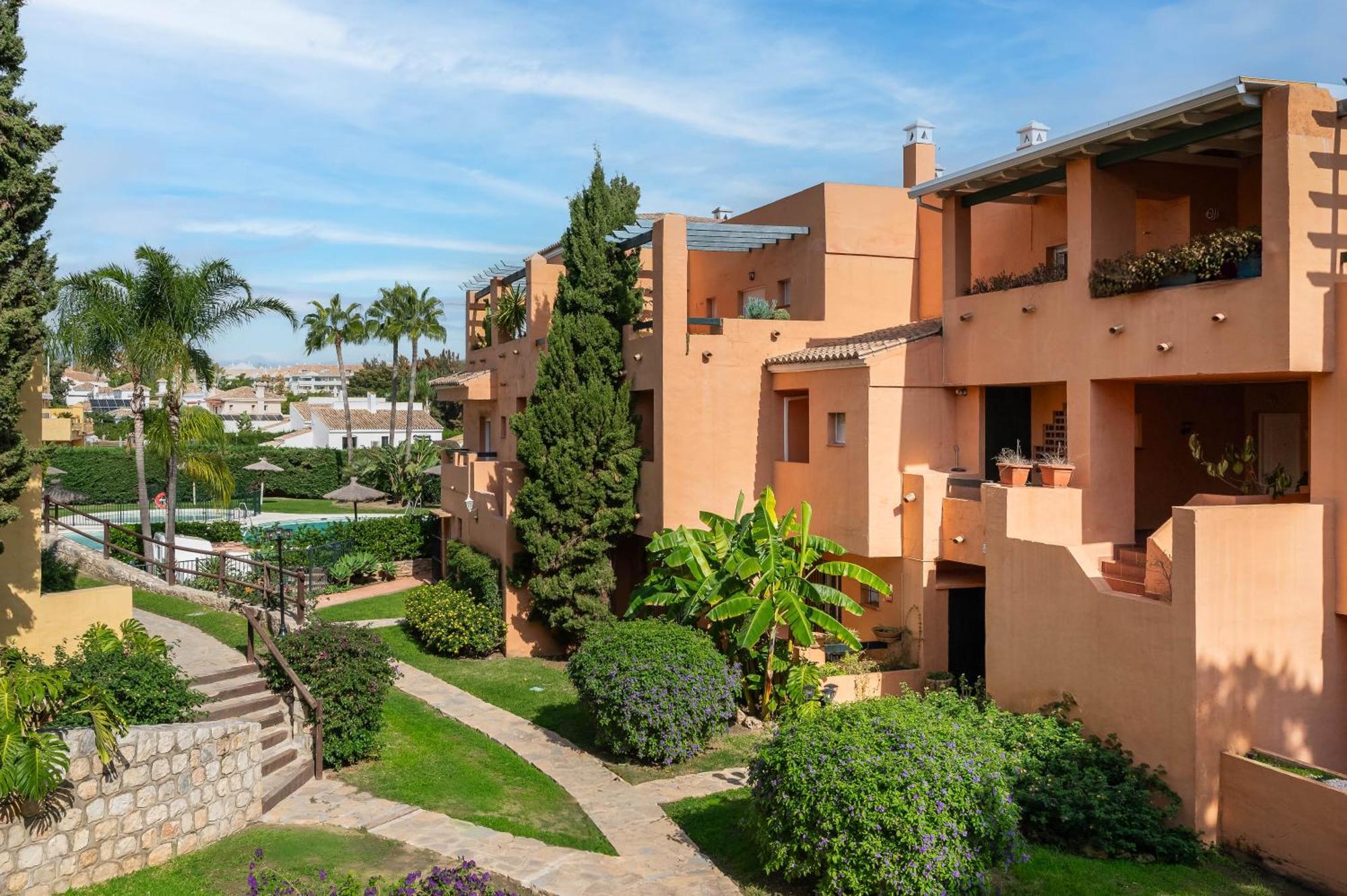 Fantastico Atico Duplex En Primera Linea De Golf *