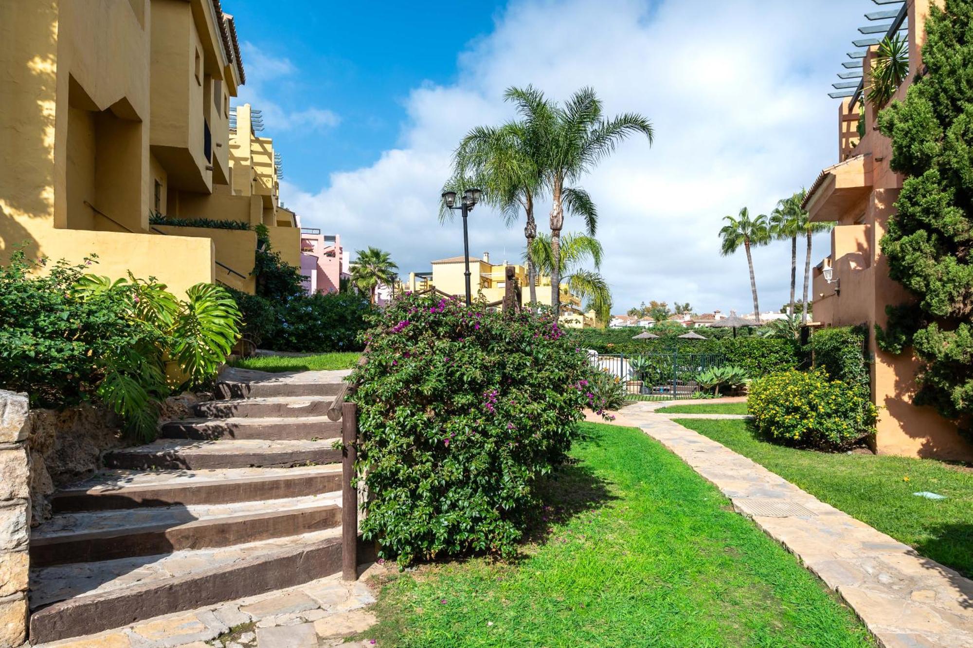 Apartment Fantastico Atico Duplex En Primera Linea De Golf Marbella