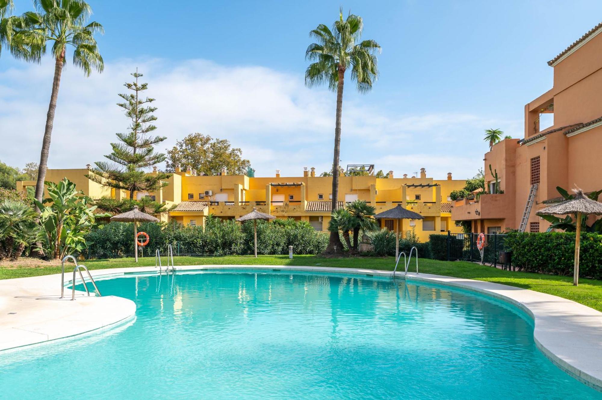 Fantastico Atico Duplex En Primera Linea De Golf *