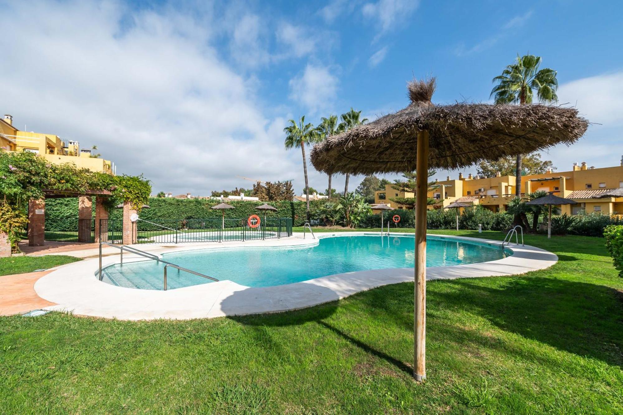 Fantastico Atico Duplex En Primera Linea De Golf *